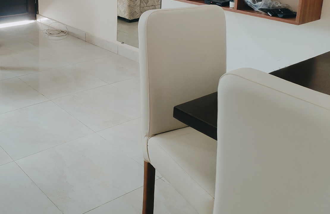 Deluxe One-Bedroom Apartment - Image 3